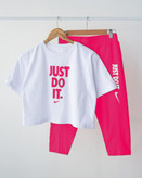 سفید صورتی جیغ